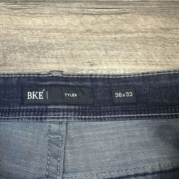 BKE Buckle Men's Size 36x32 Tyler Straight Dark Wash Blue Denim Jeans - Picture 5 of 9